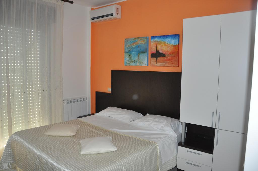 Bed & Breakfast Oasi Pescara Værelse billede